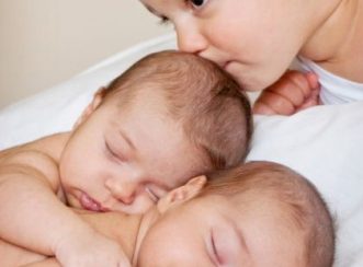 Be ready to parent twin antenatal class